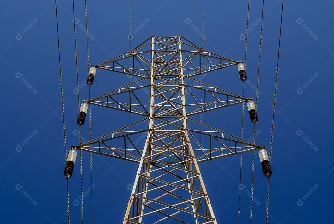 Torre De Rede Elétrica Com Céu Azul 1 Imagem JPG