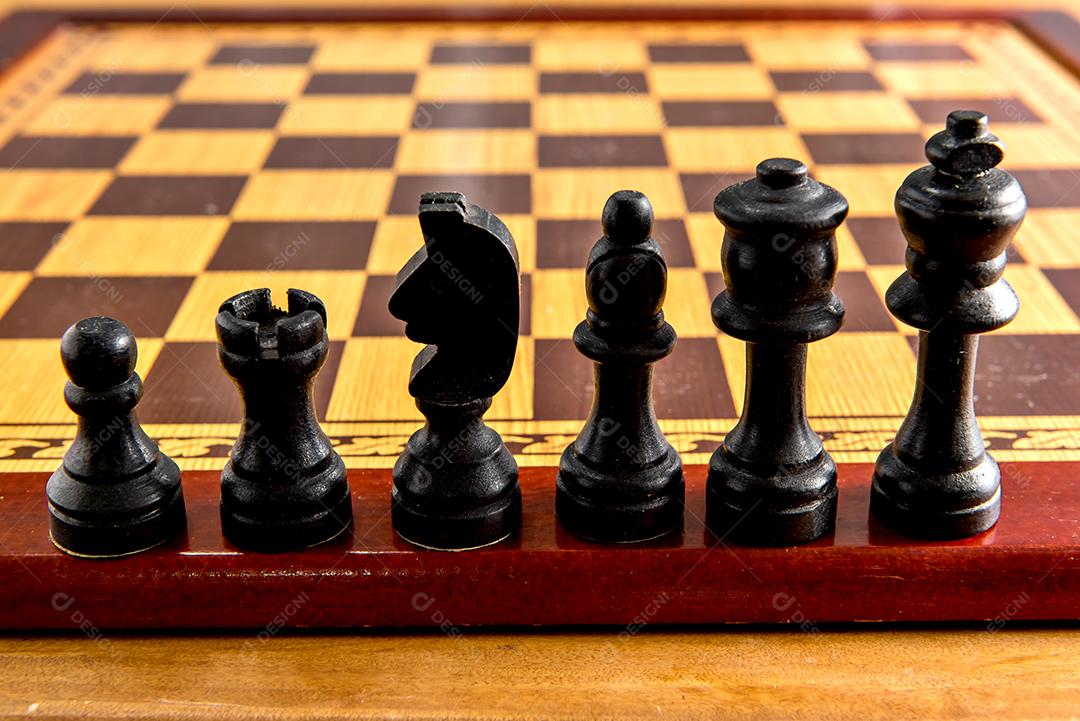 Grande conjunto de peças de xadrez. jogo de xadrez. estratégia