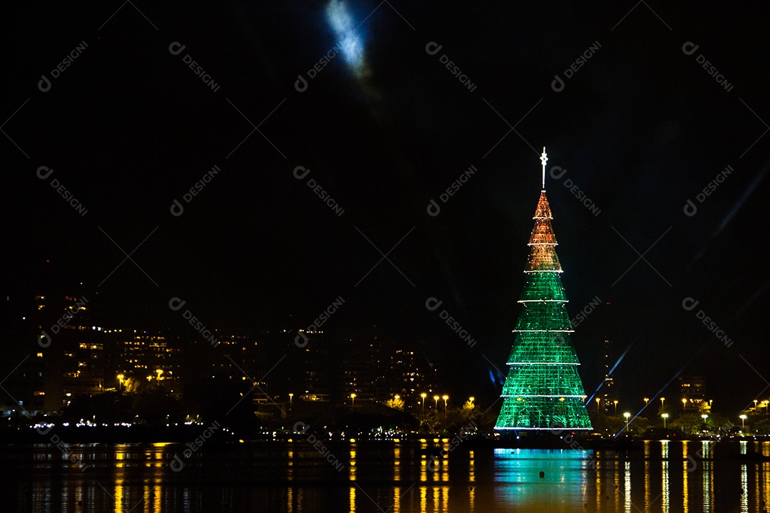 Inauguração da árvore de Natal da Lagoa Rodrigo de Freitas - Rio de Janeiro  - Brasil [download] - Designi