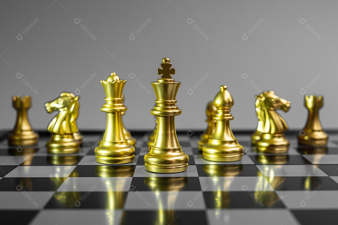 Design gráfico plano desenhando figuras de xadrez de madeira no tabuleiro  de xadrez rei rainha da equipe adversária composição para torneio figura de  xadrez da rainha como símbolo de liderança ilustração em