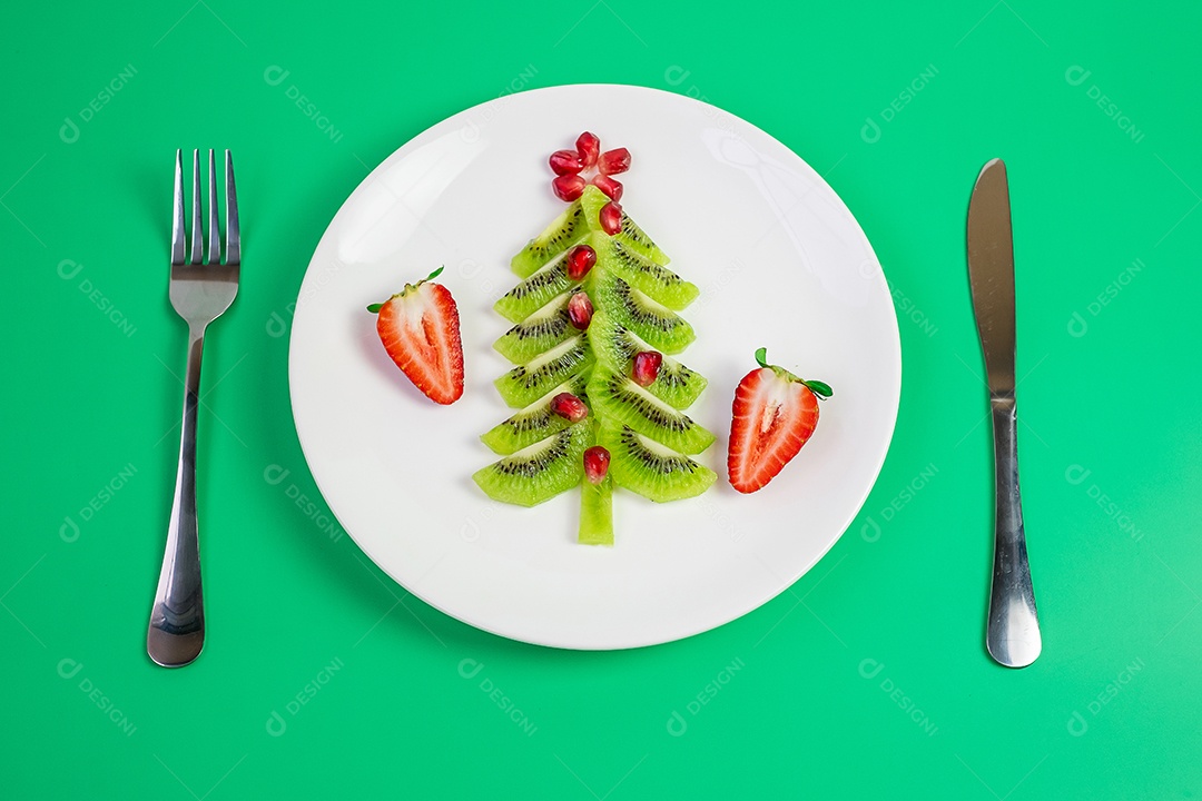 Árvore de Natal de vegetais e frutas orgânicas; Kiwi, Morango [download] -  Designi